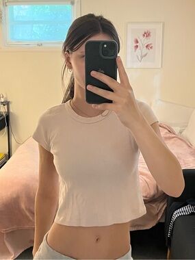 Brandy Melville Pale Pink Cropped Crewneck Tee